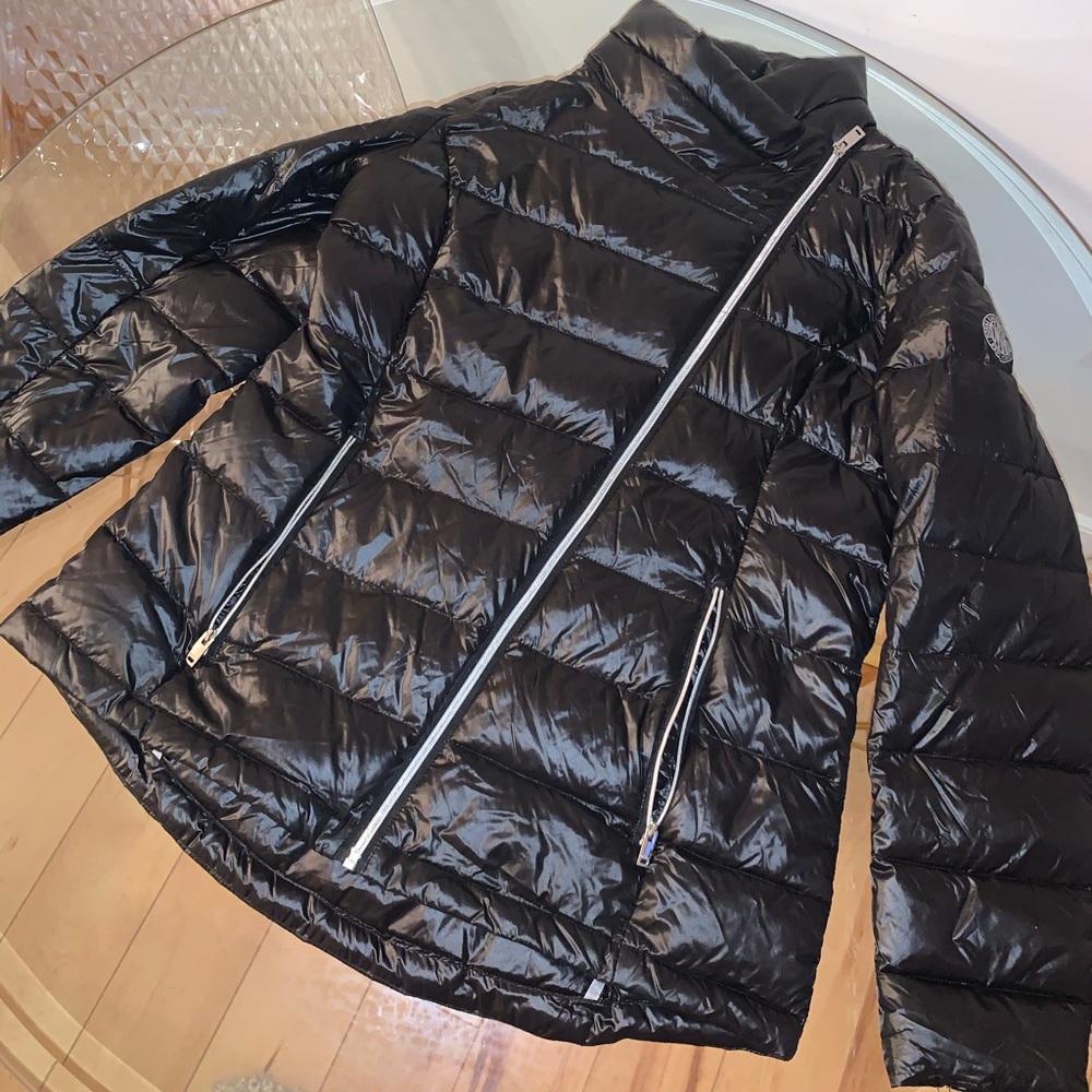 DKNY Women Asymmetrical Zip Puffer Coat Size M